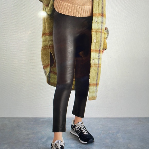 Aritzia Daria faux leather leggings - Picture 1 of 3